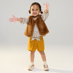 شورت أصفر دافئ مع أجزاء ثوب منسدلة للفتيات الصغيرات